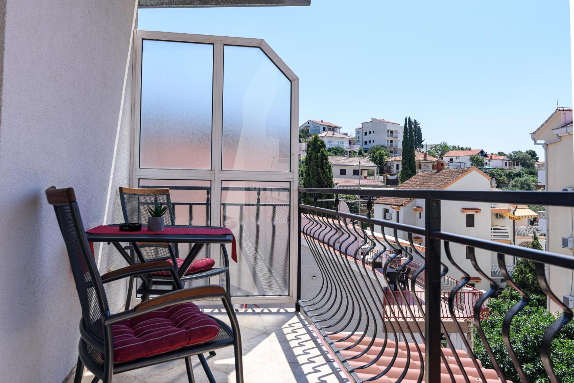 Apartmani Suki Trogir Exterior photo